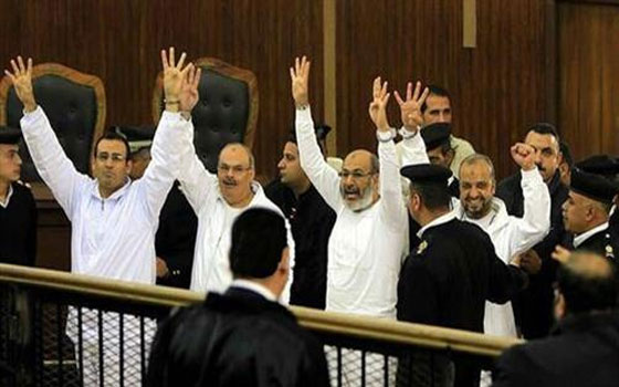   مصر اليوم - محاكمة 48 متهمًا من قيادات الإخوان بينهم بديع وحجازي والبلتاجي وعودة