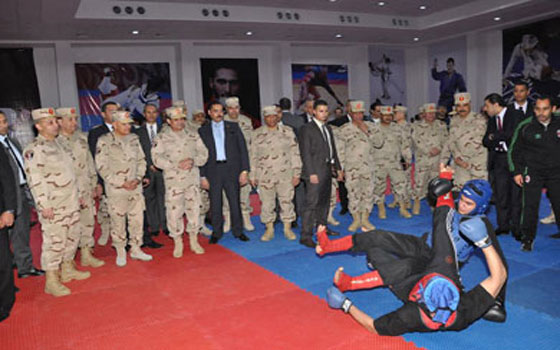   مصر اليوم - السيسي يفتتح نادي وفندق القوات المسلحة في زهراء مدينة نصر