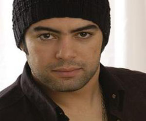 مصر اليوم - الفنان المغربي محمد رضى يطلق جديد أعماله أغنية واتس اب