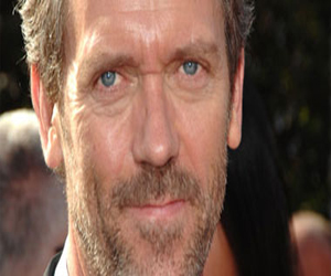 مصر اليوم - تصوير أحدث أفلام الممثل والمخرج البريطانى هيو لورى أرض الغد