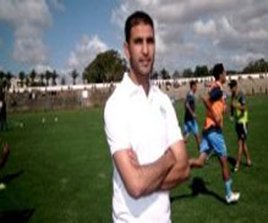   مصر اليوم - فريق أولمبيك آسفي يُجدد الثقة في مُدربه