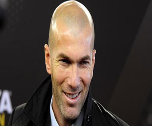   مصر اليوم - زيدان: يجب التفكير في الثلاثية و كريستيانو استحق الذهبية