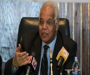   مصر اليوم - محافظ القاهرة يتفقد تجربة الجمع المنزلي للقمامة في حي الخليفة