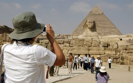   مصر اليوم - زعزوع يتفِق على حزمة حوافز مع الاتحاد الألمانيِّ لشركات الطيران دعمًا للسياحة