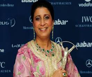   مصر اليوم - نوال المتوكل المغربية نموذج وقدوة تسرد حكاية بطلة أوليمبية