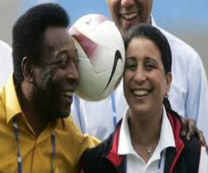   مصر اليوم - نوال المتوكل المغربية نموذج وقدوة تسرد حكاية بطلة أوليمبية