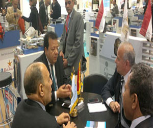   مصر اليوم - محافظ الأقصر يناقش مد خطوط طيران مباشر بين الأقصر وألمانيا