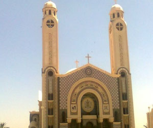   مصر اليوم - إحياء ذكري وفاة البابا كيرلس السادس في مارمينا العجايبي