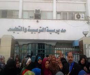   مصر اليوم - معلّمات رياض الأطفال في دمياط يتظاهرن للتّعيين