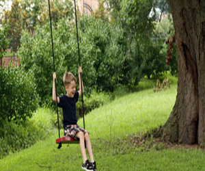 مصر اليوم - البريطانيون يغزون الحدائق مع ارتفاع درجات الحرارة وسطوع الشمس