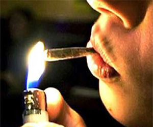   مصر اليوم - ملكة جمال رواندا تركز جهودها على مكافحة تعاطى المخدرات