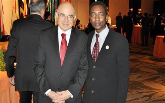   مصر اليوم - وليد عبد الناصر يؤكّد أن القاهرة مصمّمة على استكمال المؤسّسات الديمقراطيّة