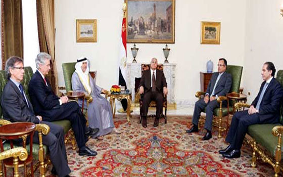   مصر اليوم - وزير الخارجية الإماراتي يؤكد أن مستقبل مصر سيكون أفضل رغم التحديات الكثيرة التي تواجهها