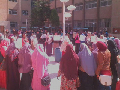   مصر اليوم - طلاب الإخوان يحتجّون في جامعة المنصورة