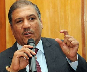   مصر اليوم - السادات يُطالب الجامعة العربيّة تجميد عضويّة قطر