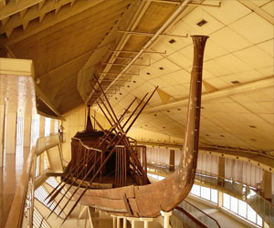   مصر اليوم - لجنة الآثار ترفع طلبًا لأخذ عيّنات جديدة من مركب خوفو