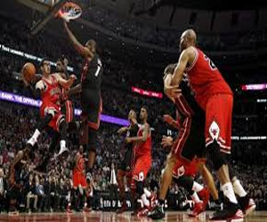   مصر اليوم - شيكاغو يسقط ميامي هيت في قمة مثيرة في الدوري الامريكي لكرة السلة