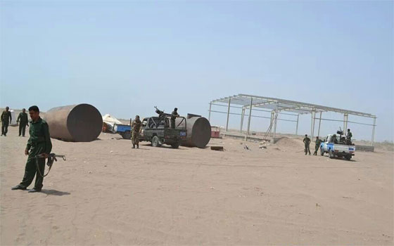   مصر اليوم - الجيش اليمنيّ يرفع حالة التأهُّب لحماية المنفذ الشماليّ ومنع امتداد المواجهات لصنعاء