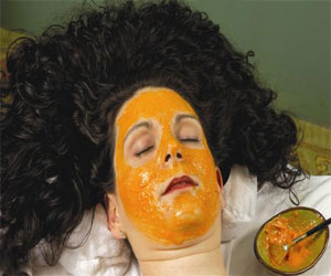 مصر اليوم - قناع الجزر لبشرة فائقة الجمال