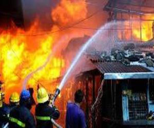 مصر اليوم - مقتل سبعة أشخاص في حريق في مدينة مالالبون الفليبينية