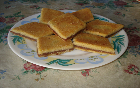   مصر اليوم - حلوى البراج تزيّن جلسات العائلات الجزائريّة في فصل الربيع