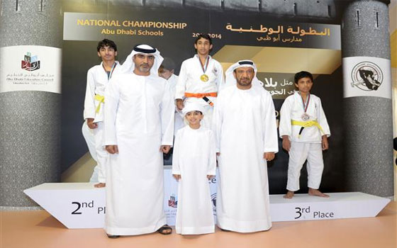   مصر اليوم - راشد بن حمدان بن زايد يشهد ختام بطولة الجيوجيتسو في المنطقة الغربيّة