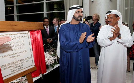   مصر اليوم - محمّد بن راشد يُدشِّن فندق وولدورف أستوريا - دبي بالم جميرا ويتَفقّد مرافقه