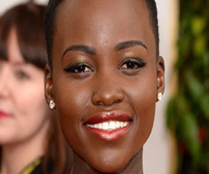 مصر اليوم - لوبيتا نيونج تواعد مغني راب صومالي المولد منذ سبتمبر