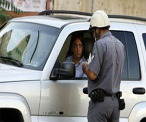 مصر اليوم - أميركي يبرر سرعته الزائدة بأنه كان مستعجلاً لقتل صديقه