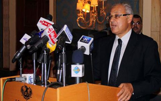   مصر اليوم - وزير السياحة المصريّ يُقرِّر مَدَّ وَقفِ تأسيس الشركات السياحيَّة سنةً أخرى