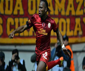   مصر اليوم - روما يريد ضم الإيفواري دروغبا نهاية الموسم الجاري