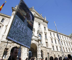   مصر اليوم - هوينيس يعتزم استئناف الحكم ضده بالسجن 3 سنوات ونصف