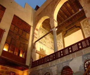   مصر اليوم - الاحتفال بذكري عباس العقاد في بيت الشعر العربي الأحد