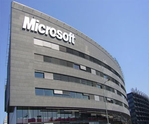   مصر اليوم - معلّمون مصريّون يفوزون بجوائز المنتدى العالميّ للتعليم في برشلونة