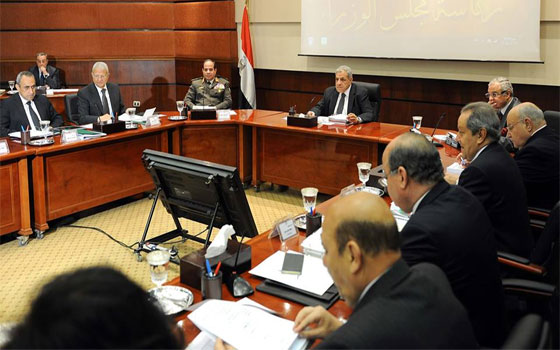   مصر اليوم - مجلس الوزراء المصريّ يُكلِّف القضاء العسكريّ بالنَّظر في حادثة مسطرد