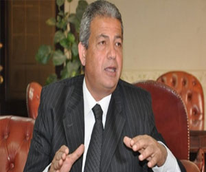   مصر اليوم - خالد عبد العزيز ينتظر رد الفيفا في موقف ممدوح عباس