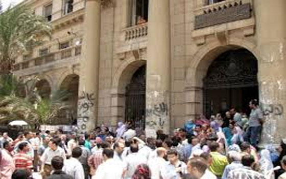   مصر اليوم - مِحلب يلتقي موظفي الشهر العقاري الأحد ويُؤكد أن مطالبهم مشروعة