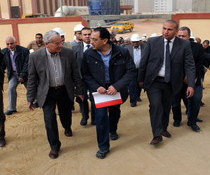   مصر اليوم - ربط مشروع الإسكان القومي في سفاجا بشبكة الصرف الصحي