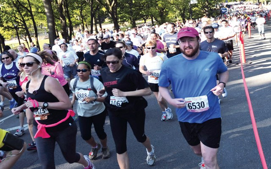   مصر اليوم - بدء الاستعدادات للدورة الـ 10 من سباق زايد الخيريّ في نيويورك