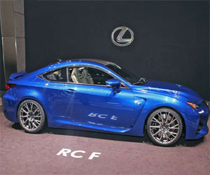 مصر اليوم - لكزس تكشف عن نسخة رياضية من سيارتها الكوبيه RC