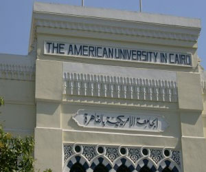   مصر اليوم - الجامعة الأميركيّة في القاهرة تُطلق أكاديميّة السباحة للأطفال والكبار