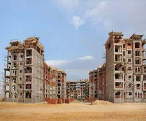   مصر اليوم - مُحافظ سوهاج يُجري قُرعة مشروع إسكان الأسر