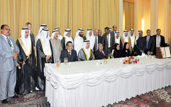   مصر اليوم - وكيل وزارة الاقتصاد الإماراتيّ ورئيسة الغرفة التجاريّة الإثيوبيّة يناقشان تطوير العلاقات