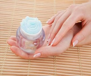   مصر اليوم - نصائح للتخلص من تعرق اليدين