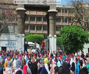   مصر اليوم - طُلاب جامعة عين شمس يُدينون حبس محمد نبيل