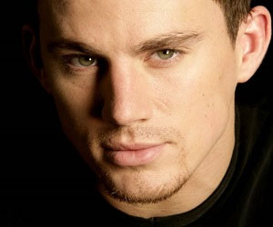   مصر اليوم - الممثل الأميركي النجم تشانينغ تاتوم في دور الإبن