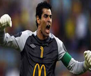   مصر اليوم - حارس الإسماعيلى يتعرض لحادث سيارة