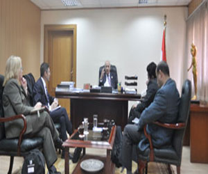   مصر اليوم - محمد إبراهيم يبحث مع ممثل خارجية أميركيا مشرع التصدى للاتجار بالآثار