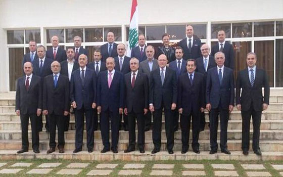   مصر اليوم - الحكومة اللبنانية نالت ثقة 96 نائبا من اصل 101 و4 حجبوها وواحد امتنع