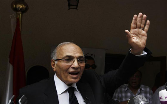   مصر اليوم - شفيق يؤكّد حاجته الشديدة إلى العودة إلى مصر إذا جاءت الخطوة التي تسمح له بذلك